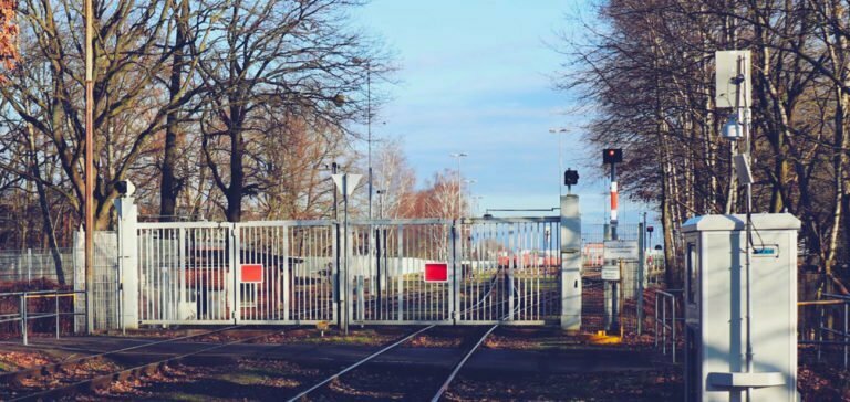 leogistics und RailWatch digitalisieren Gütertransporte